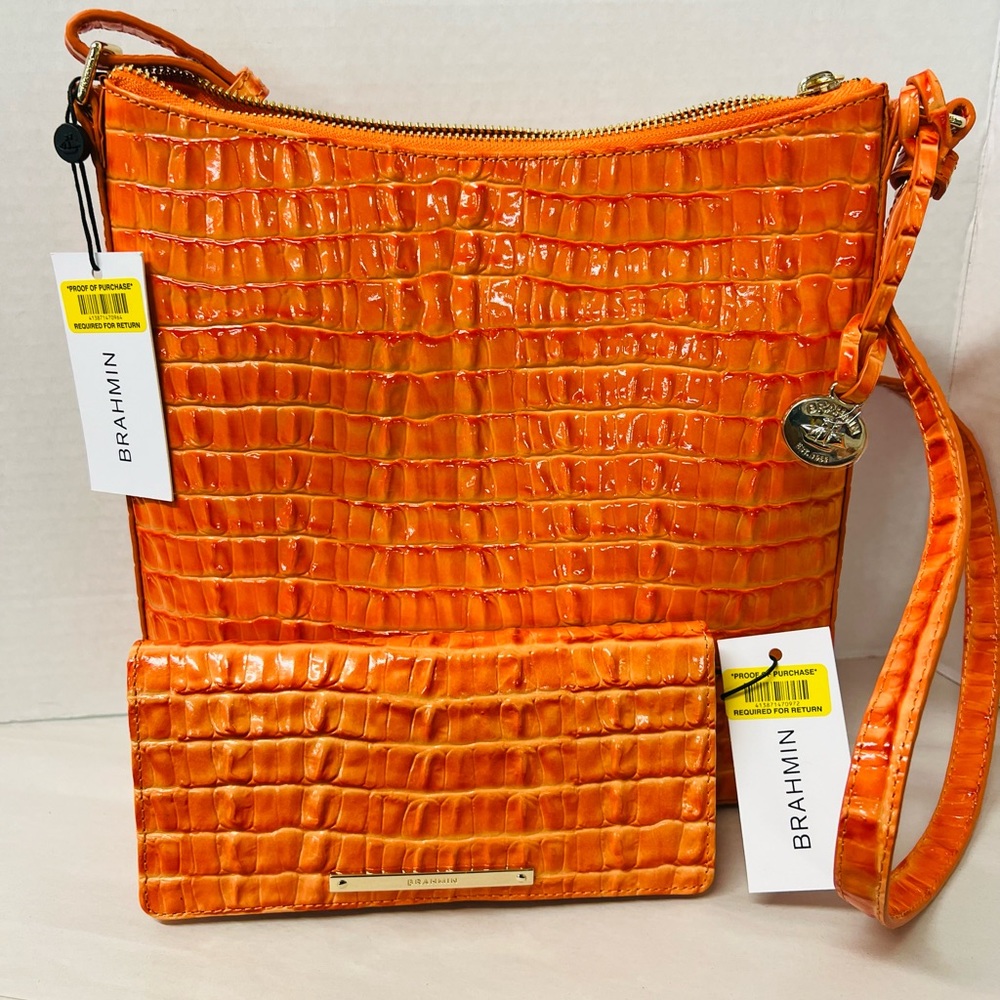 NWTS Beautiful Katie crossbody and matching Ady Wallet.. Genuine Leather.
